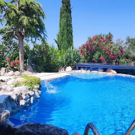 Bella Villa *